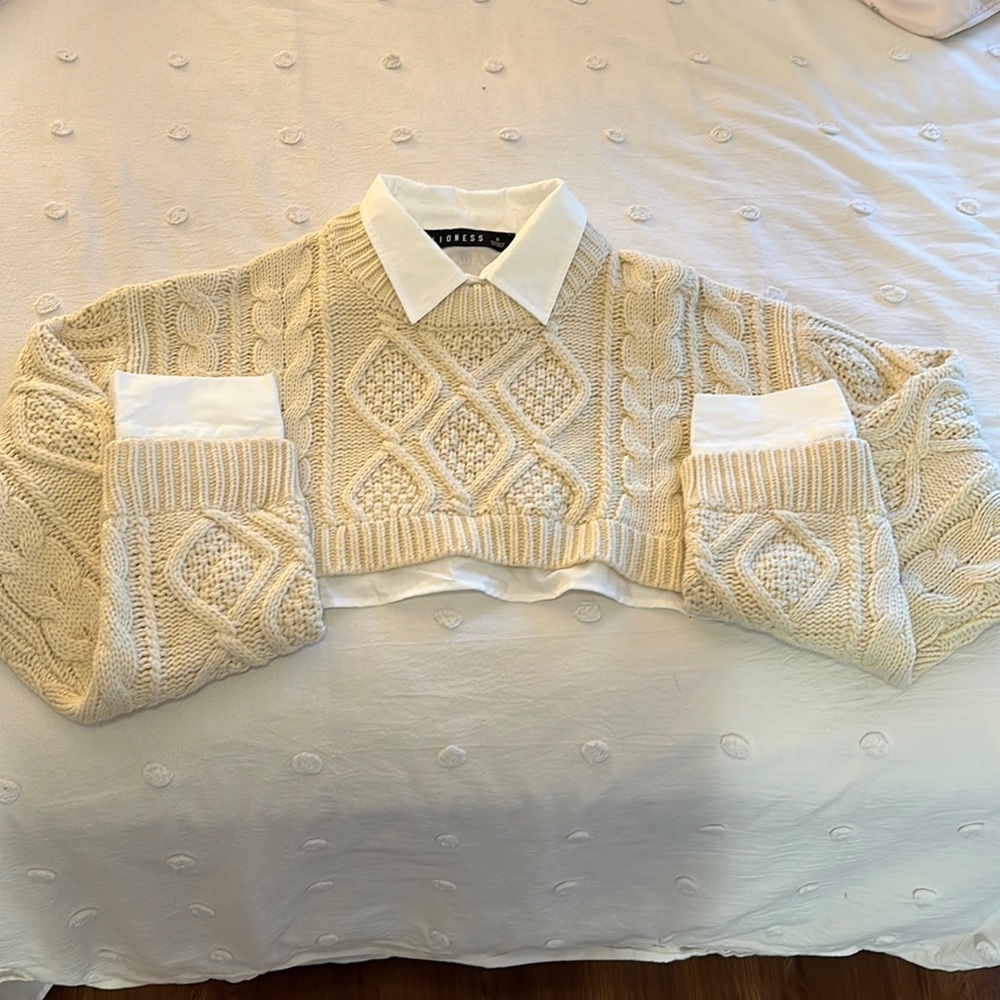 Lioness Cropped Sweater